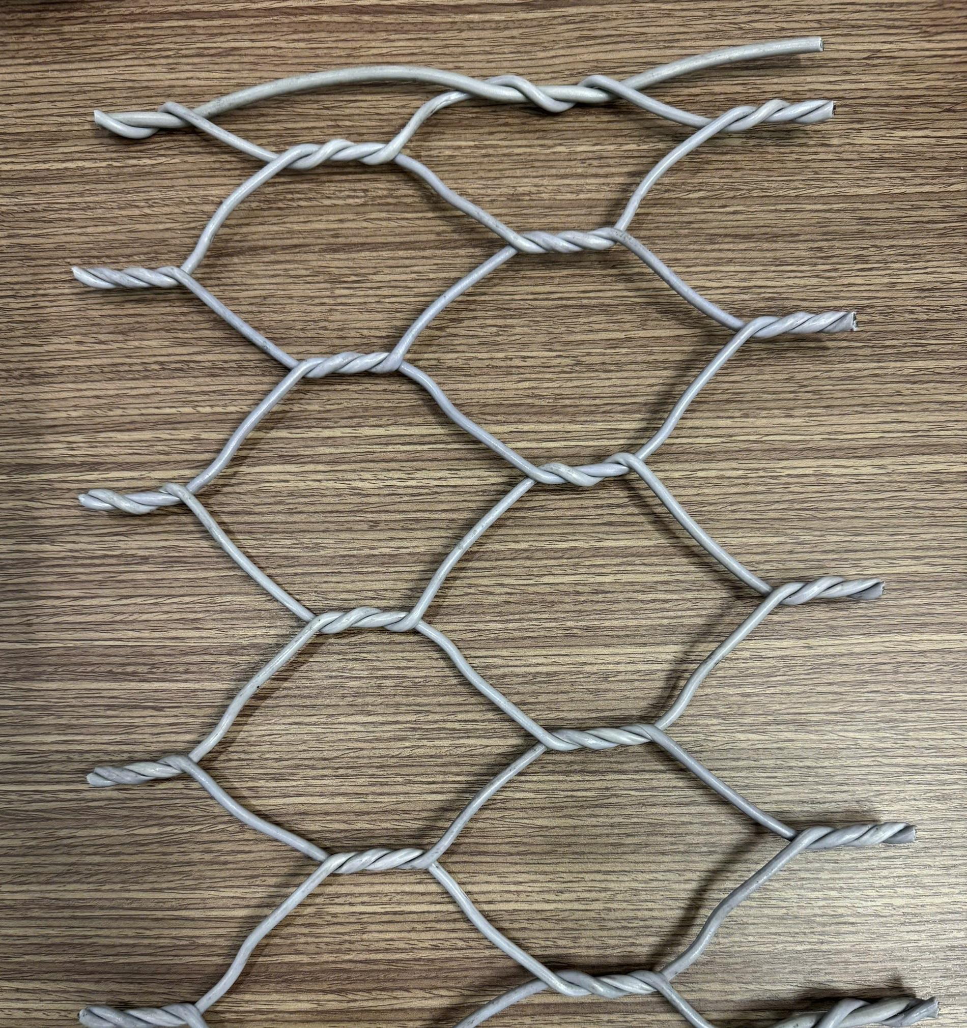 Kích thước rọ đá bọc nhựa phổ biến và ứng dụng trong thực tế